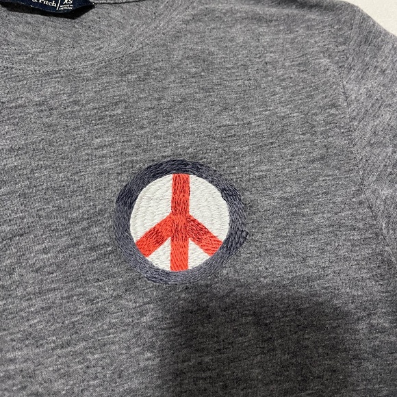 ABERCROMBIE & FITCH FLOWY CROP TOP - Picture 2 of 4